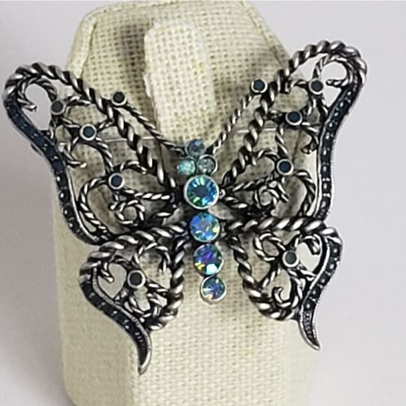 PEWTER FILIGREE Butterfly Brooch Pin Aqua Aurora Borealis Crystals - Picture 1 of 6